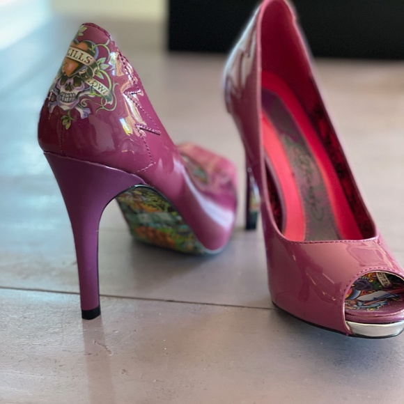 Ed Hardy peep toe 4.5" heels size 6 - Picture 3 of 9